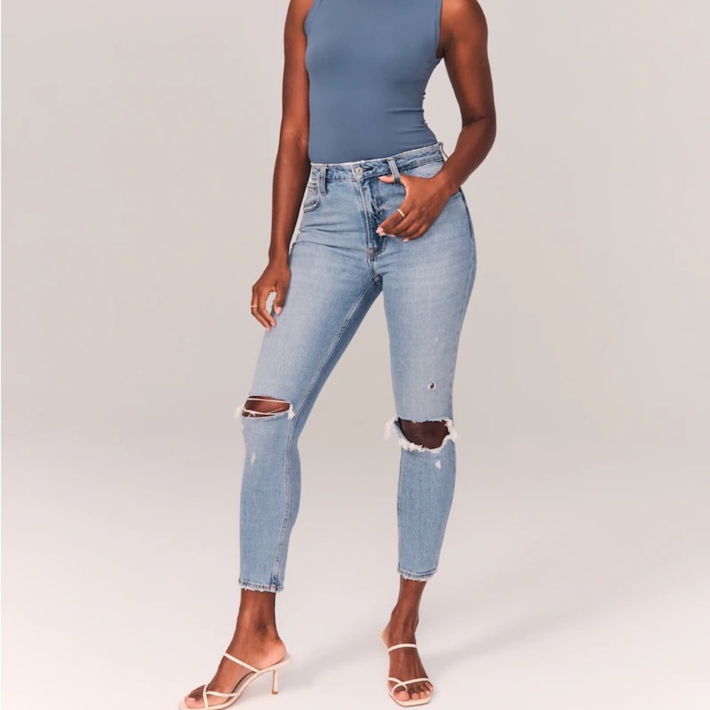 Abercrombie & Fitch Curve Love Skinny-Straight High Rise